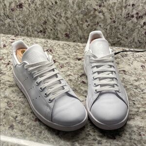 Stan smith all white sneakers. Men’s size 8